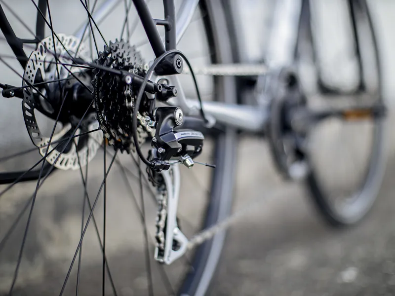 Trek Dual Sport 2 Equipped Staggered Hybrid Bike 2021 Quicksilver-2