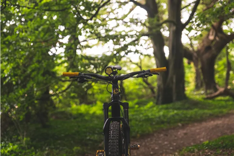 Exposure Six Pack Sync MK4 MTB Front Light with BT Remote-2