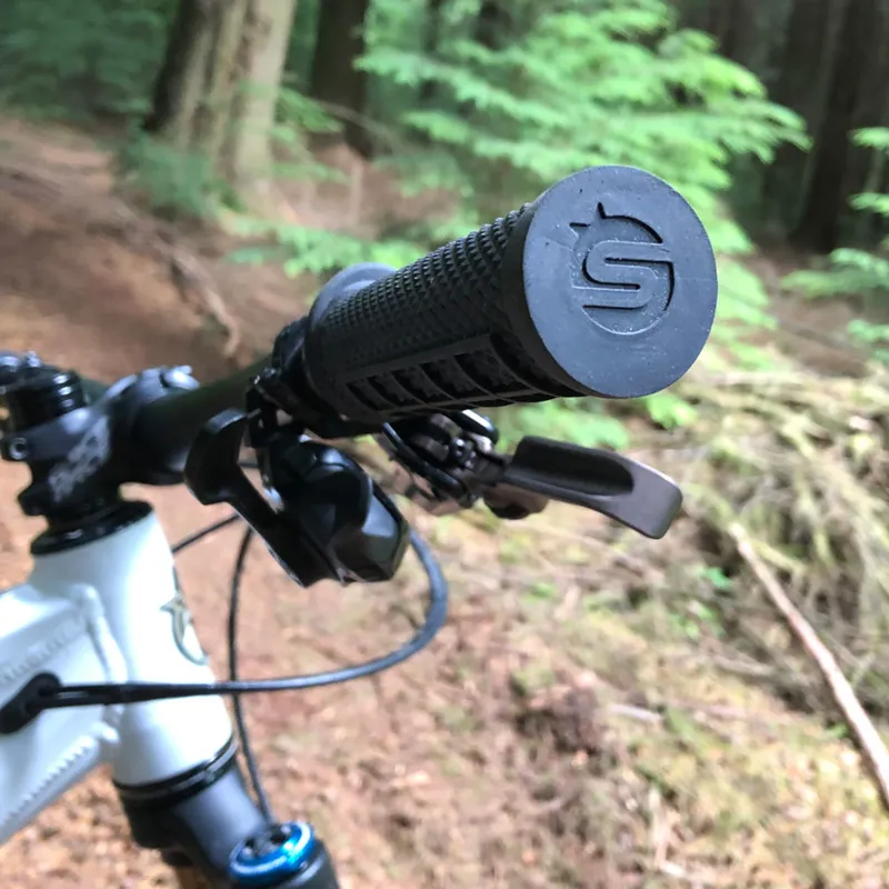 Orange Strange Grappler Grips 130mm Black-3