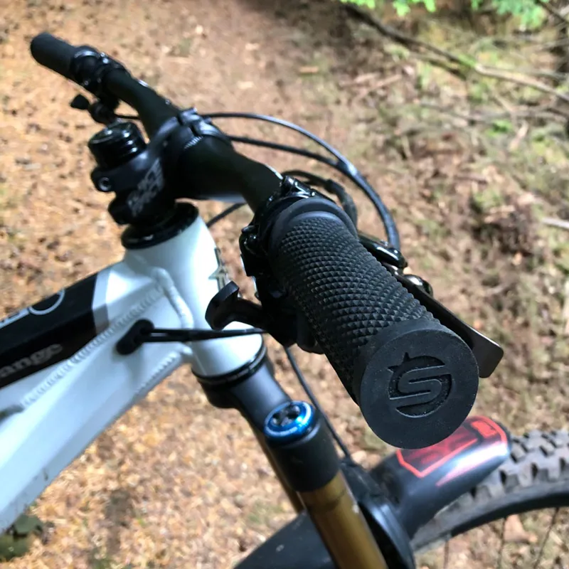 Orange Strange Grappler Grips 130mm Black-4