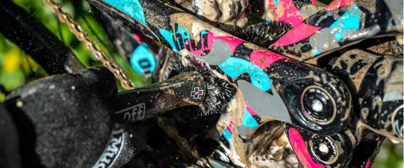 Muc-Off Wheel and Component Brush-1