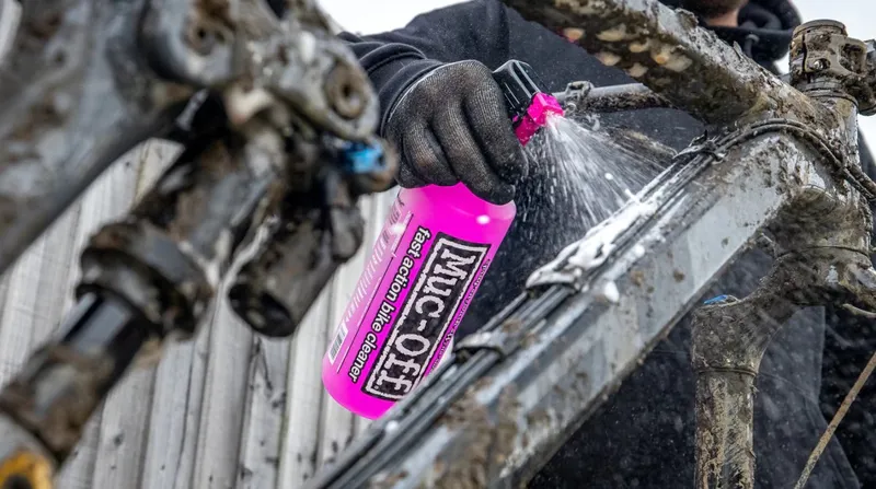 Muc-Off 8 In 1 Bike Cleaning Kit-10