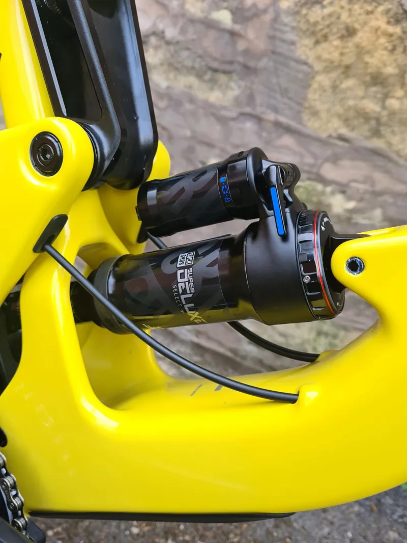 Santa Cruz Megatower C S Fox 38 Elite 29er Mountain Bike 2021 Yellow-5