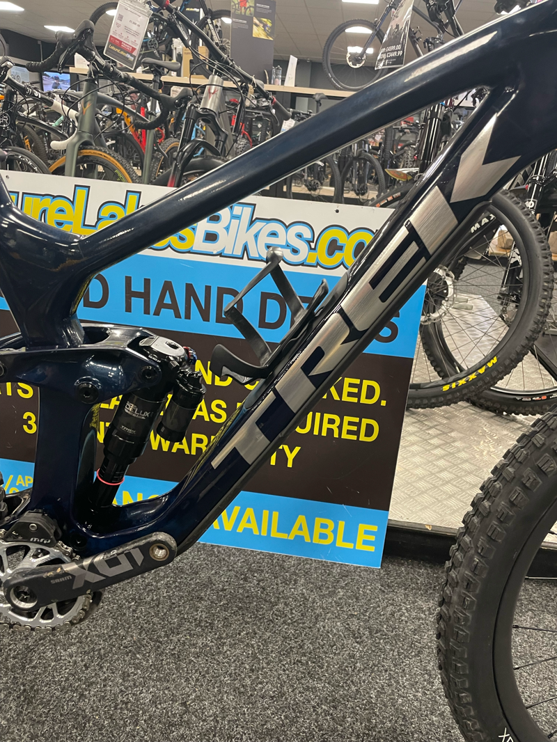 2nd Hand Trek Slash 9.9 XO1 Large Mountain Bike 2021 Carbon Blue Smoke-1