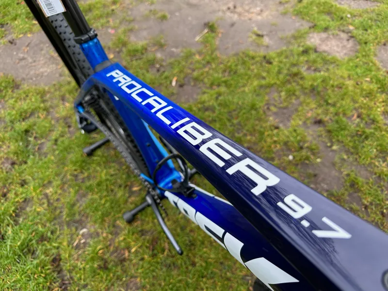 2ndHand Trek Procaliber 9.7 Large Mountain Bike 2022 Navy/Smoke-4