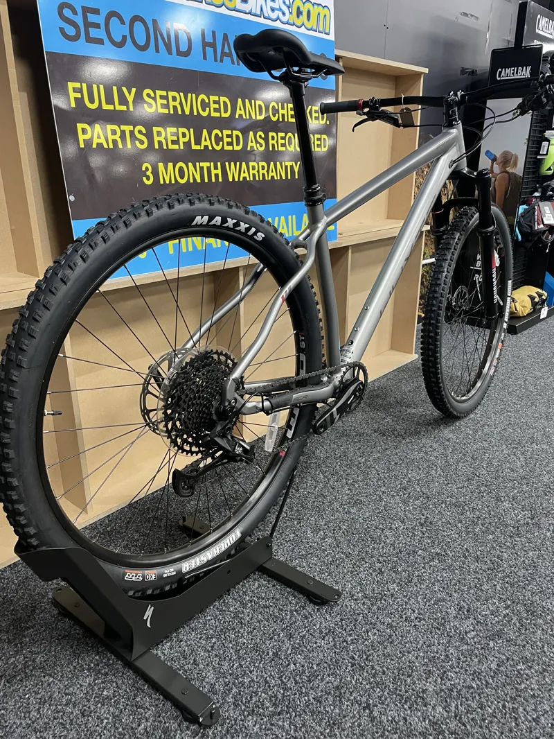 2nd Hand Whyte 629 Large Mountain Bike 2022 Grey-2