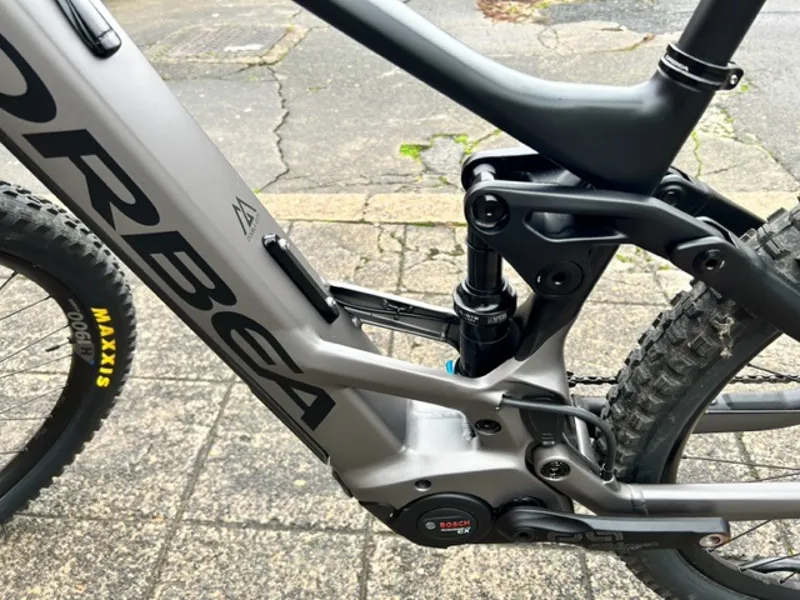 2nd Hand Orbea Wild FS H10 S/M Electric Mountain Bike 2022 Silver/Black-7