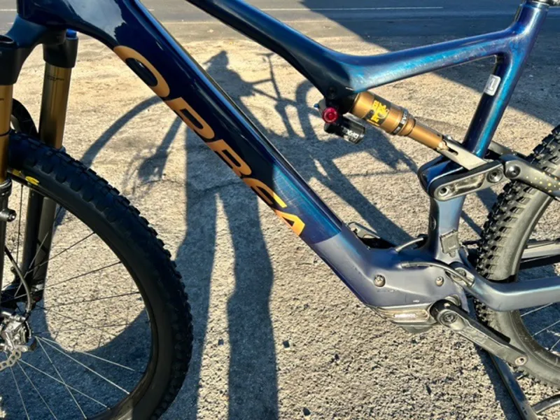 EX DEMO Orbea Rise M10 XL Electric Bike 2021 Coal Blue/Red Gold-3