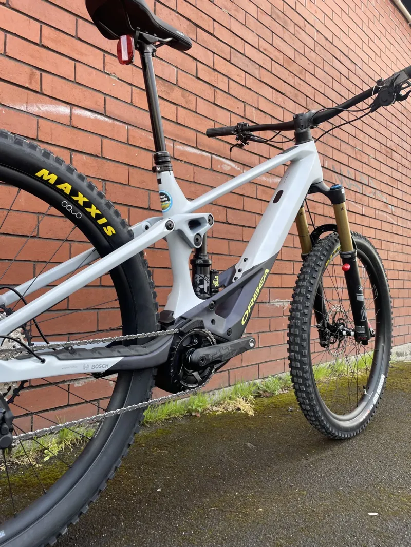 Ex Display Orbea Wild M10 Custom Large Electric Bike 2023 Silver/Carbon-1