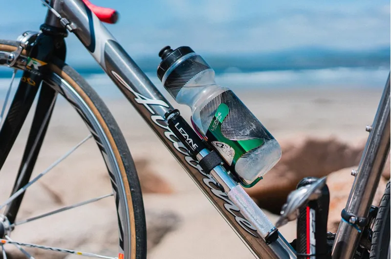 Lezyne CNC Aluminium Bottle Cage Neo Metallic-6