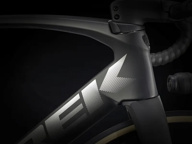 Trek Madone SLR 9 Disc Road Bike 2021 Onyx Carbon -1