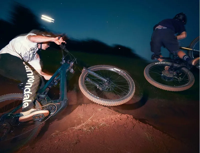 Cannondale Moterra Neo Carbon 2 Electric Mountain Bike 2021 Alpine -9