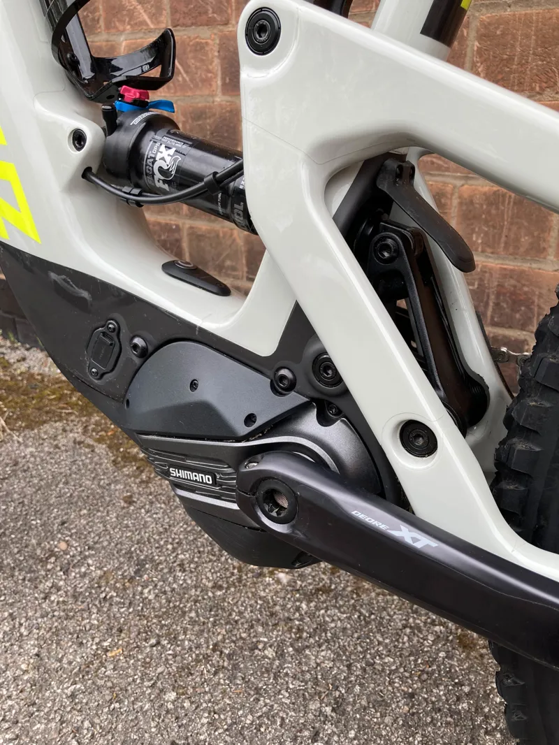 Second Hand Santa Cruz Heckler CC XT MX Electric Bike 2022 Fog Medium-2