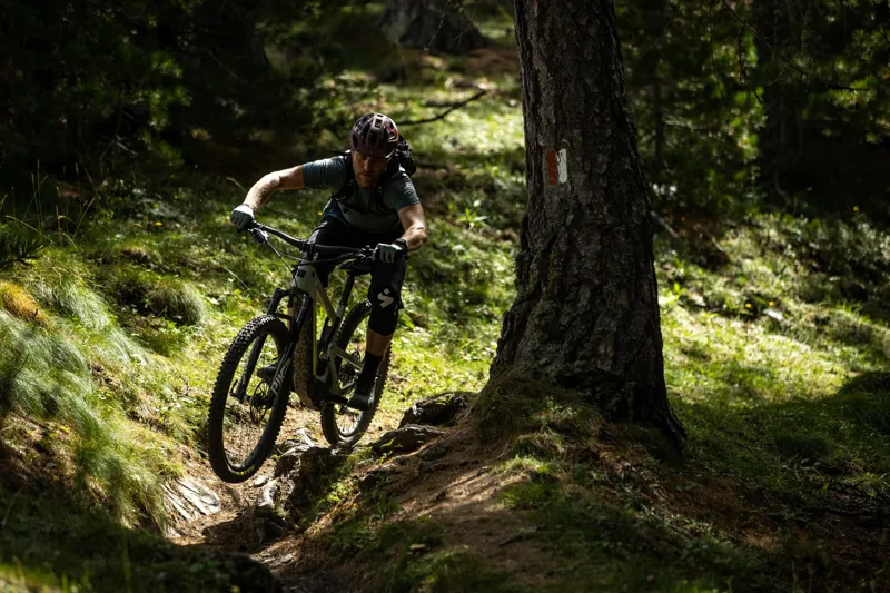 Santa Cruz Heckler CC R 27.5 Electric Mountain Bike 2021 Black-6