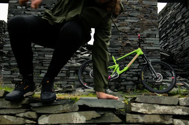 Santa Cruz Nomad CC X01 AXS Coil Rsv 27.5 Mountain Bike 2022 Adder Green-7