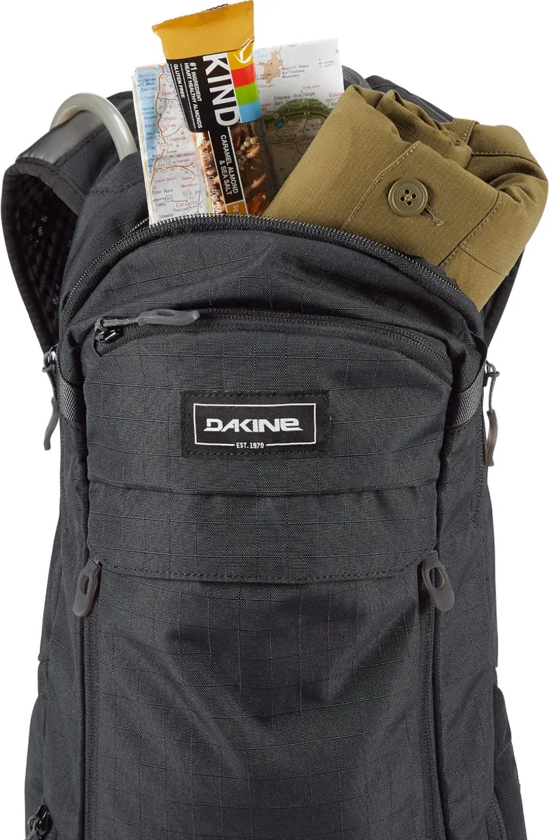Dakine Syncline 12L Hydration Backpack Black-1