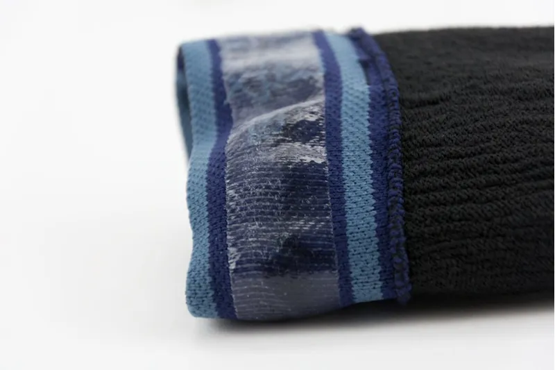 SealSkinz Waterproof Cold Weather Mid Length Sock with Hydrostop Navy Blue/Red-2