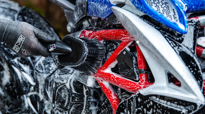 Muc-Off Soft Washing Brush-4