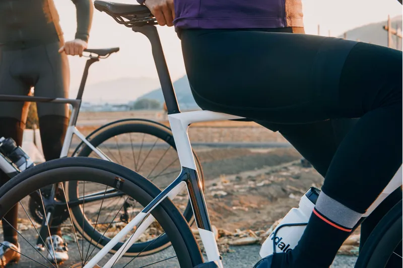 Cannondale SuperSix EVO Carbon Disc 105 Road Bike 2022 Alpine-2