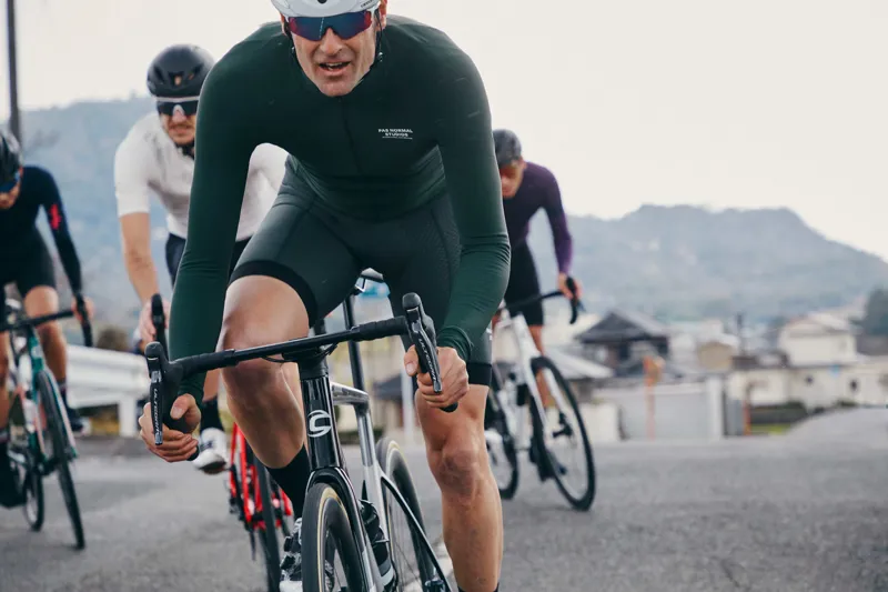 Cannondale SuperSix EVO Carbon Disc 105 Road Bike 2022 Black Pearl-2