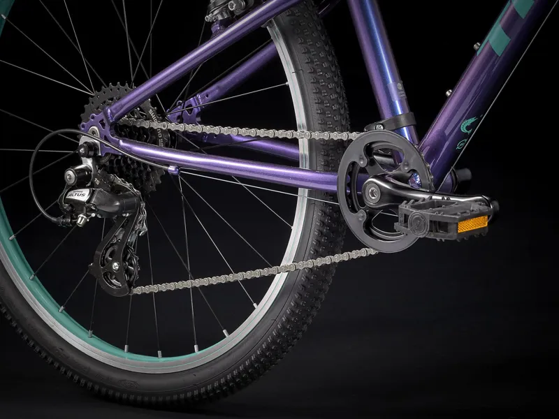 Trek Wahoo 24in Kids Hybrid Adventure Bike 2021 Purple Flip-6