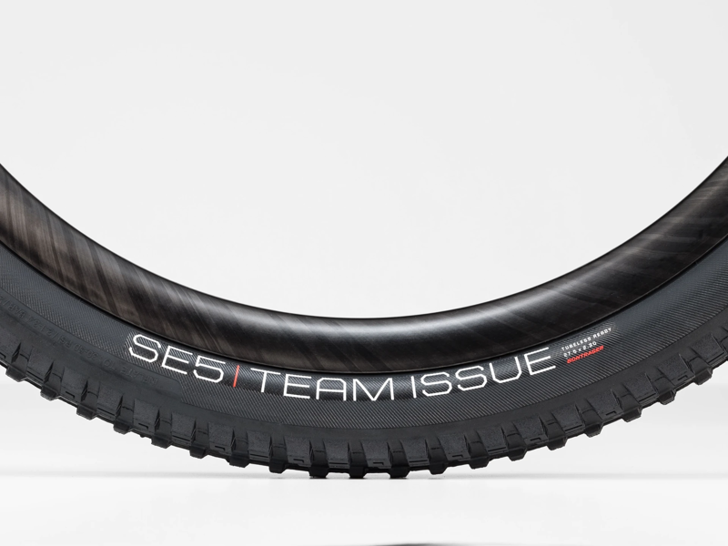 Bontrager SE5 Team Issue 29x2.60 TLR Tyre Black-2