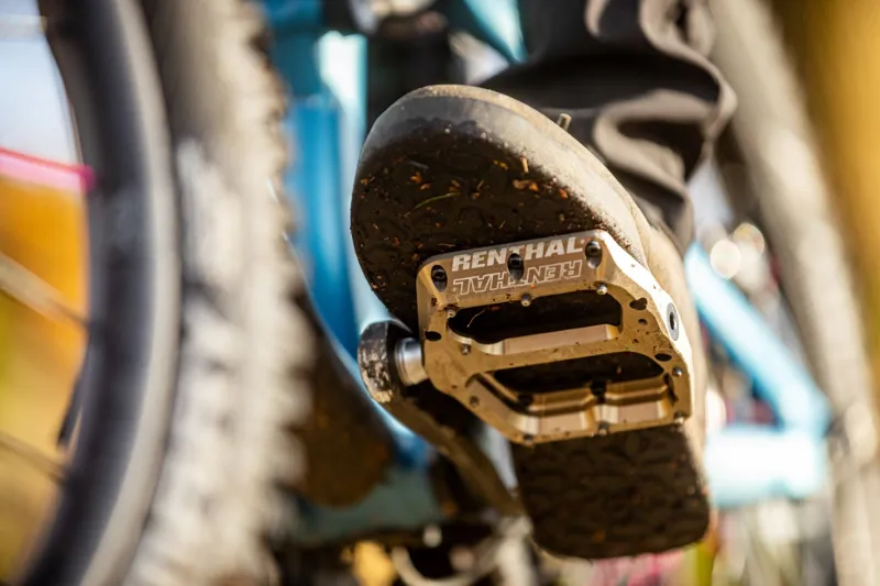 Renthal Revo-F MTB Flat Pedals 9/16in AluGold-5