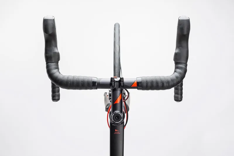 Cube Attain SL Disc Road Bike 2017 Black/Flash Red-1