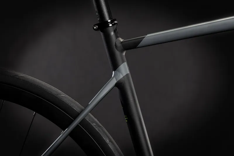 Cube Attain Pro Road Bike 2021 Black/Yellow-2