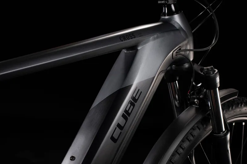 Cube Cross Hybrid Pro 625 Allroad Trapeze Electric Bike 2020 Irid/BlK