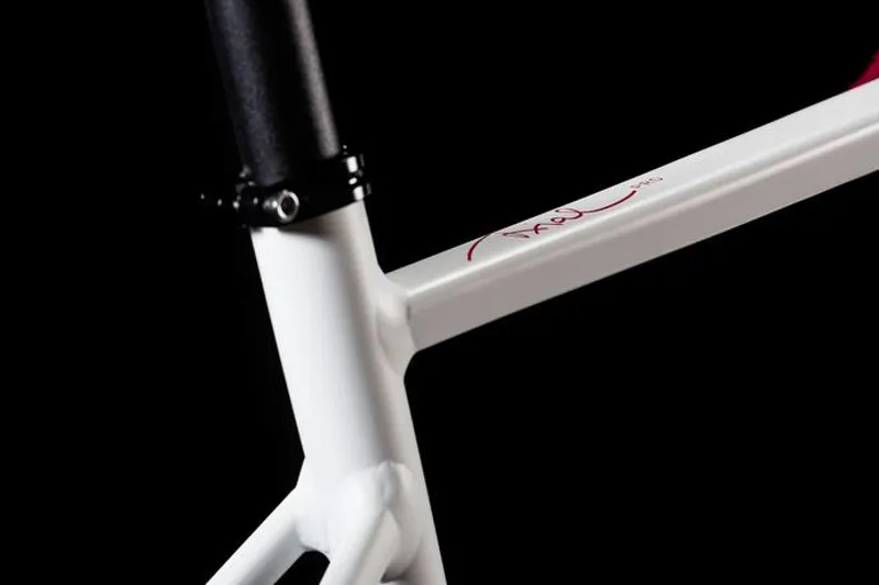 Cube Axial Pro Disc Womens Road Bike 2018 White/Berry-3