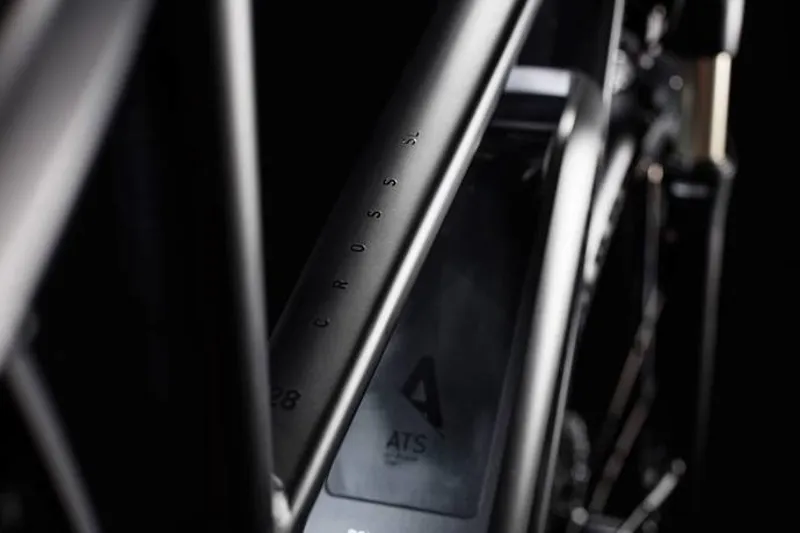 Cube Cross Hybrid SL All Road 500 Electric Bike 2018 Black-3