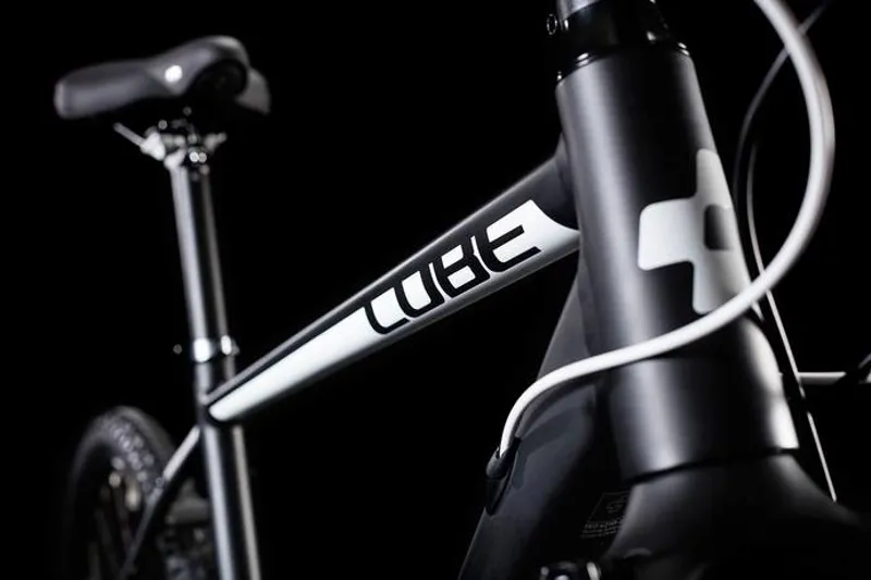 Cube Cross Pro Hybrid Bike 2018 Black/White-4