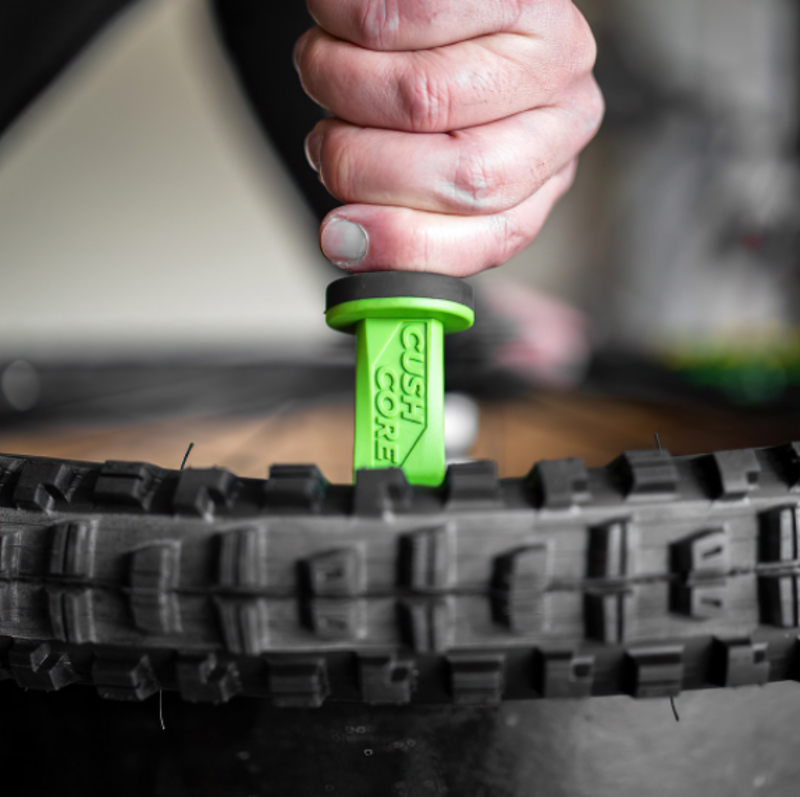 CushCore Bead Dropper Tyre Lever Black/Green-1