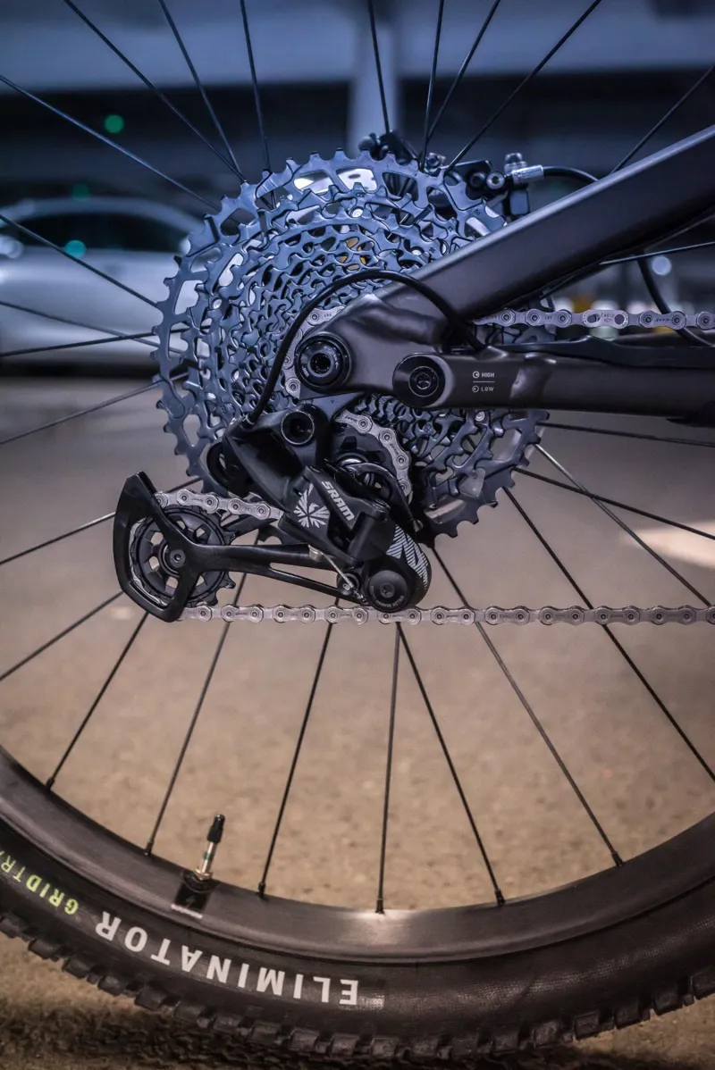 Specialized Stumpjumper Evo Comp Alloy S4 Mountain Bike 2022 Custom Aluminium/Gunmetal-2