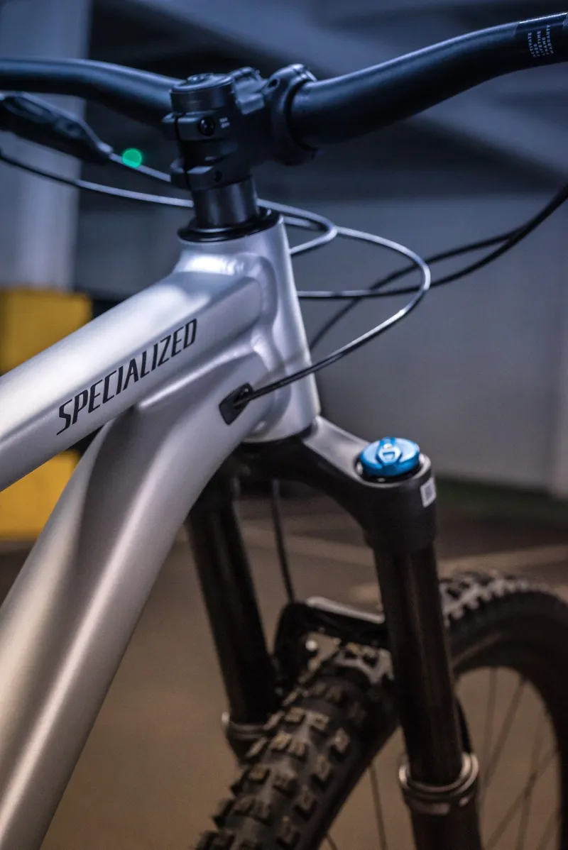 Specialized Stumpjumper Evo Comp Alloy S4 Mountain Bike 2022 Custom Aluminium/Gunmetal-3