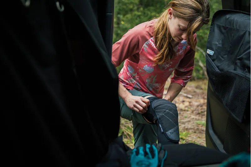 Dakine Slayer Knee Pads Black-4