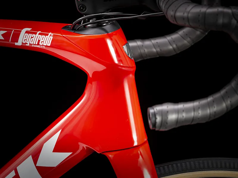 Trek Domane SLR 9 Road Bike 2021 Viper Red/Trek White-4