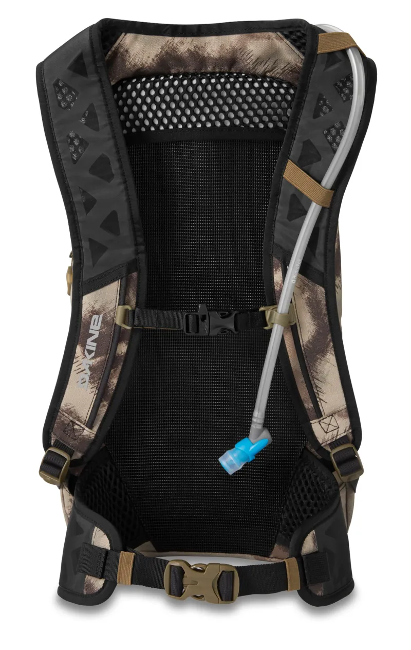 Dakine Drafter 10L Hydration Pack Ashcroft Camo-1