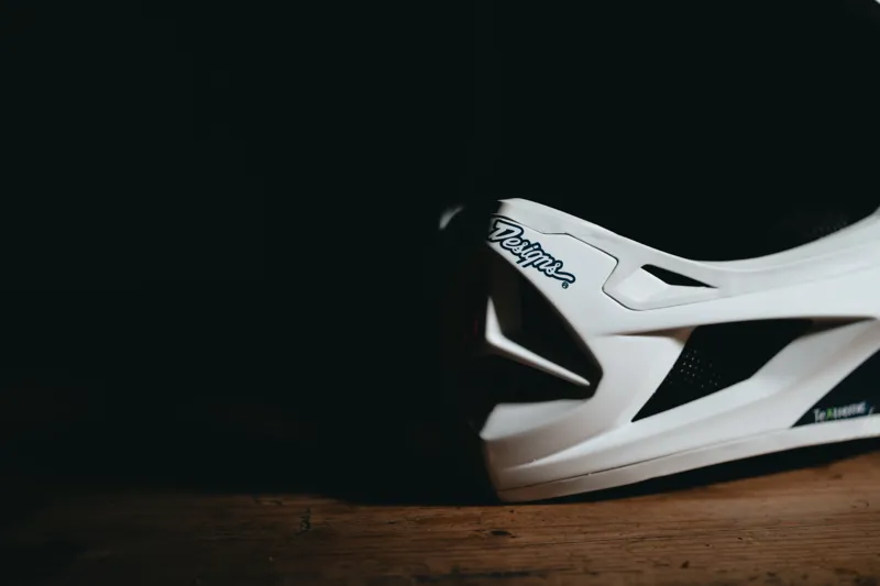 Troy Lee Designs D4 Carbon Full Face MTB Helmet Mirage Navy/White-6