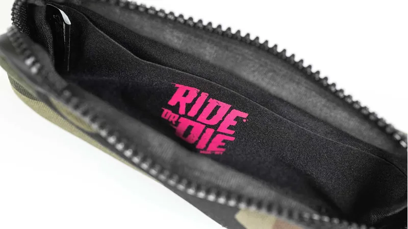 Muc-Off Essentials Case-1
