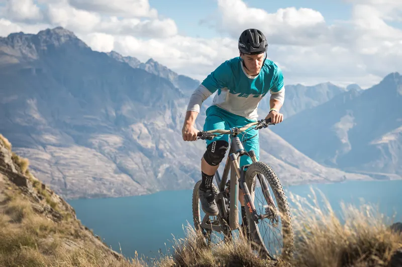 Yeti SB5.5 Carbon XT 29er Mountain Bike 2017 Silver/Turquoise-2