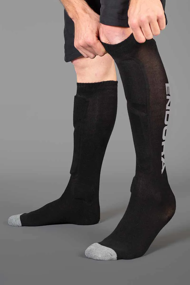 Endura SingleTrack Shin Guard Socks Black-1