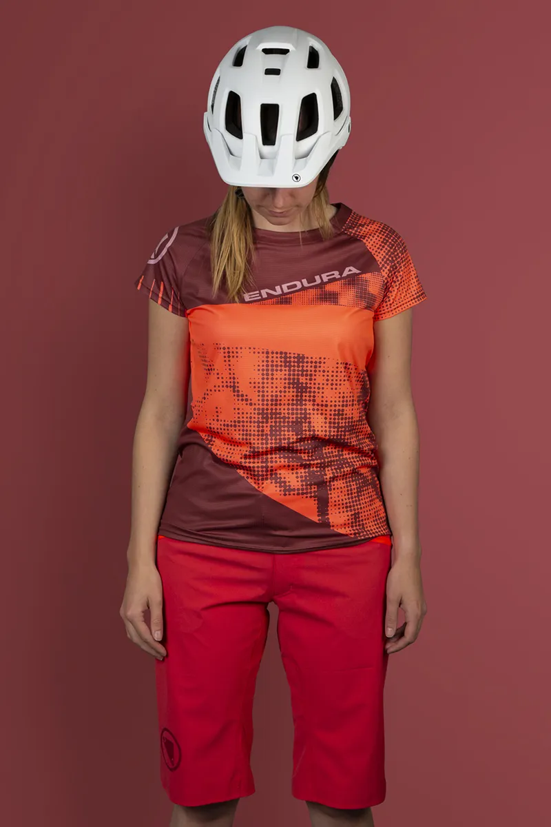 Endura SingleTrack Dots Womens Tee LTD Hi Viz Coral-1