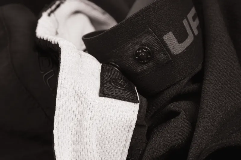 Endura Trekkit 3/4 Length Womens Shorts Black-6