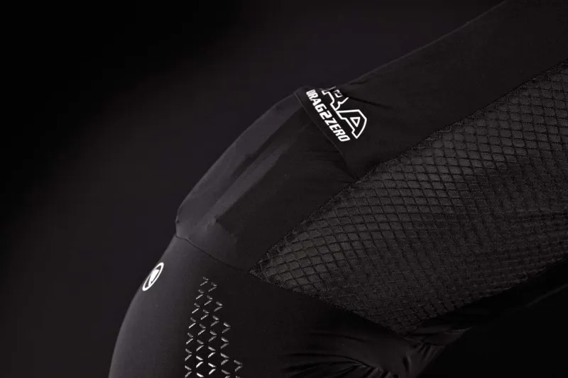 Endura D2Z Road Suit Black-4