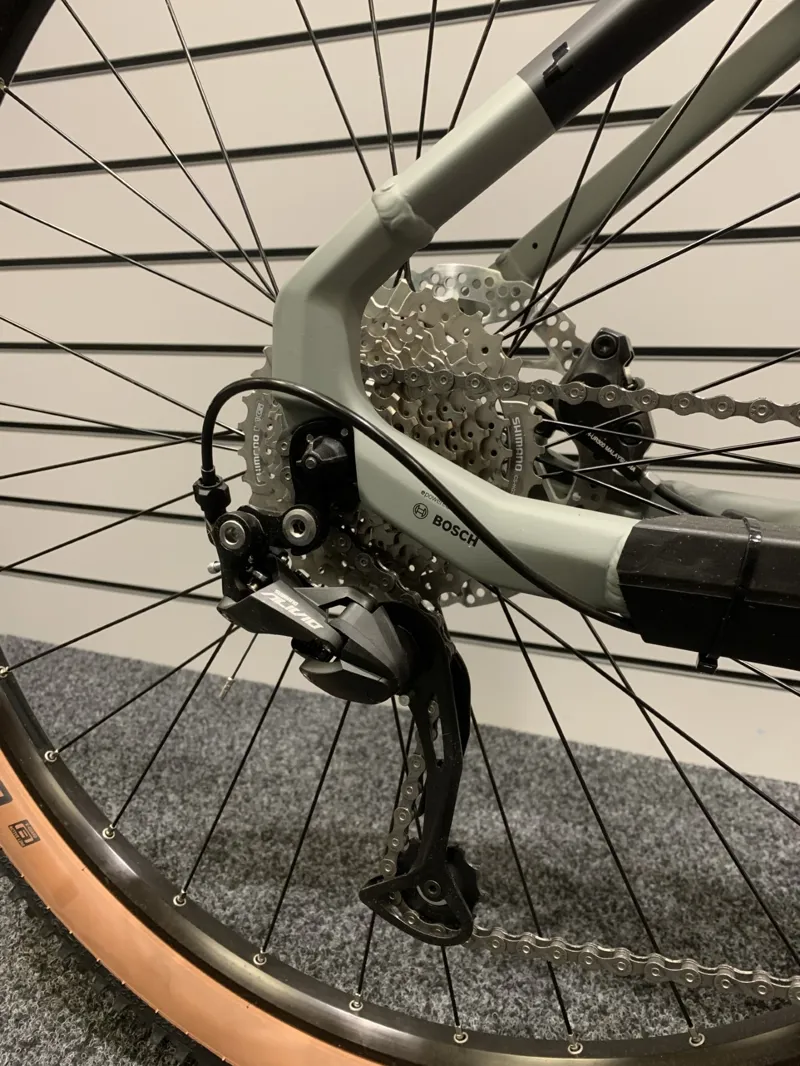 Ex Display Cube Reaction Hybrid Performance 625 XXL Electric Bike 2022 Lunar/Grey-3