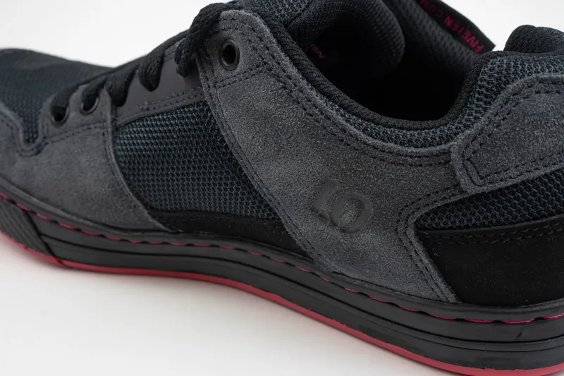 Five Ten Freerider Womens Shoes Core Black/Vivid Berry-3