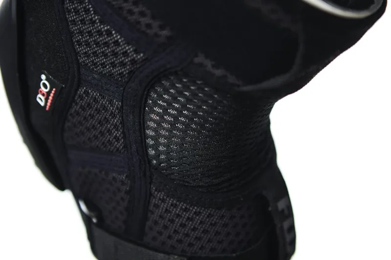 Fox Launch Pro D3O Knee Guards Black-2