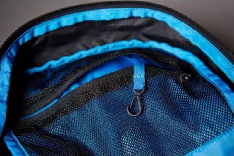 Fox Camber D30 Hydration Pack Black-2